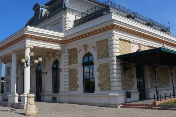 Királyi váró